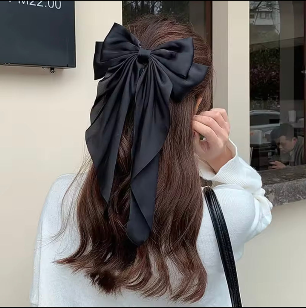 Pince à Cheveux Grand Nœud — Accessoire Élégant du Quotidien