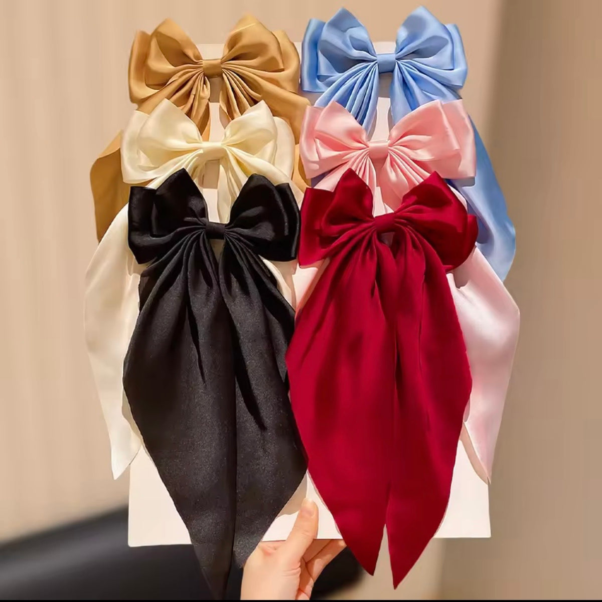 Pince à Cheveux Grand Nœud — Accessoire Élégant du Quotidien